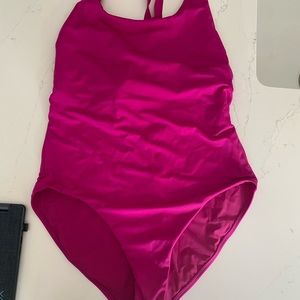 Women’s pink 1 piece swimsuit